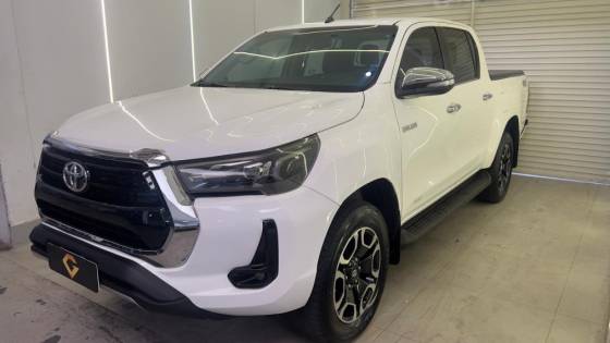 TOYOTA HILUX 2.8 SRV 4X4 CD 16V DIESEL 4P AUTOMÁTICO
